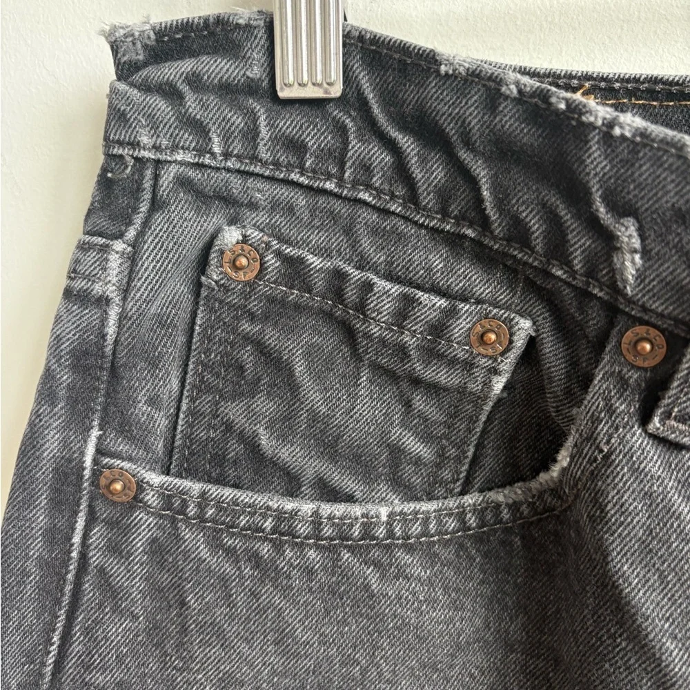 Vintage Levi’s 555 Relaxed Fit Straight Leg Jeans Black Denim Made in USA 38X32